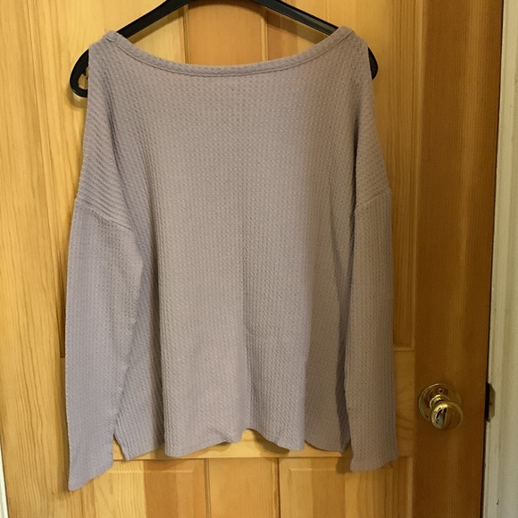 AMERICAN EAGLE SOFT AND SEXY SOFT TOP - Picture 6 of 6